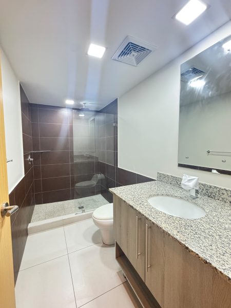 APARTAMENTO EN ALQUILER - TORRES DE HEREDIA.