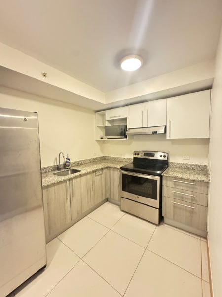 APARTAMENTO EN ALQUILER - TORRES DE HEREDIA.