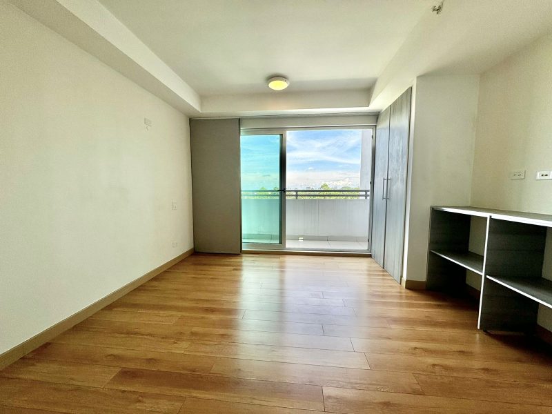 APARTAMENTO EN ALQUILER – TORRES DE HEREDIA