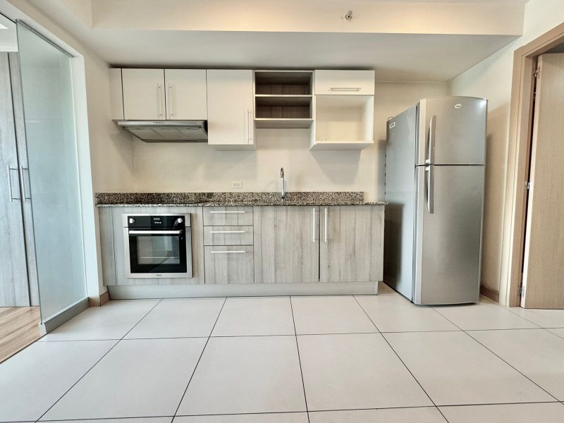 APARTAMENTO EN ALQUILER – TORRES DE HEREDIA